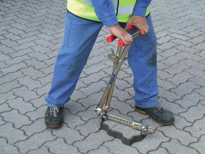 Actual product image Probst Stone puller SZ Gripping range 90 - 330 mm Own weight 4 kg Galvanised