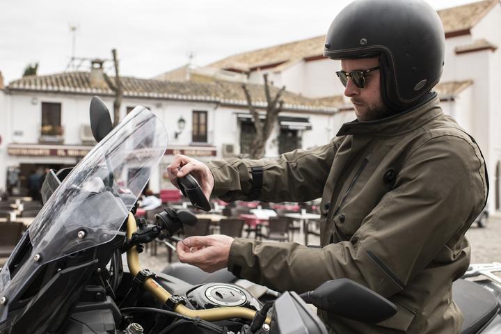 Actual product image TomTom Rider 550 Premium Pack (4.30")