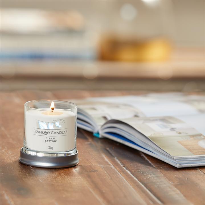 Produktbild Yankee Candle Duftkerze Clean Cotton small Jar