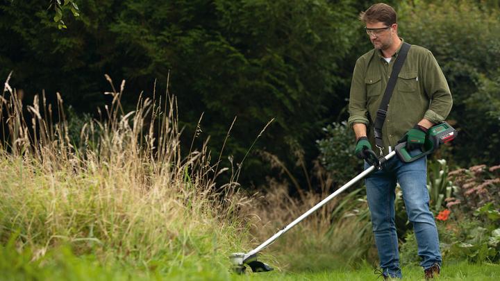 Actual product image Bosch Home & Garden AdvancedGrassCut 36V-33 solo cordless lawn trimmer (Trim line)