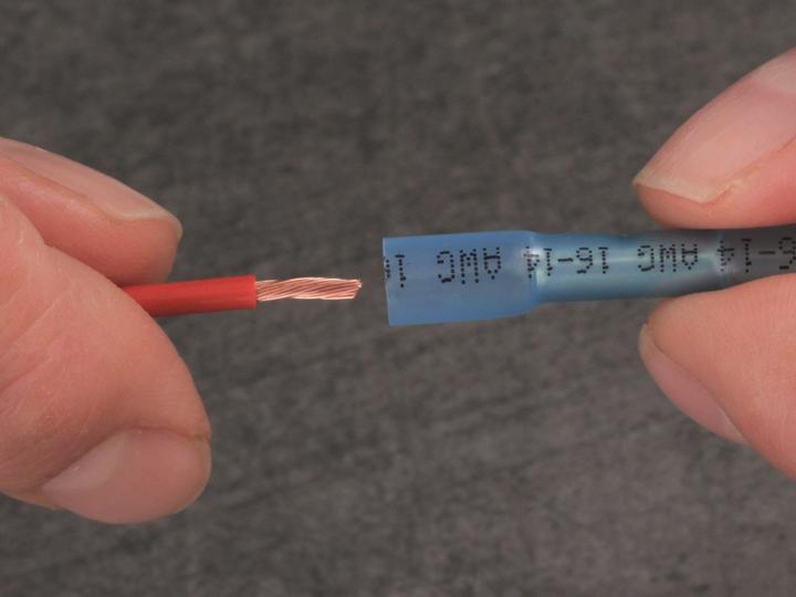 Actual product image Quadrios 22C467 Butt connector with heat shrink tubing 0.5 mm² 1.5 mm² Fully insulated Red 1 set