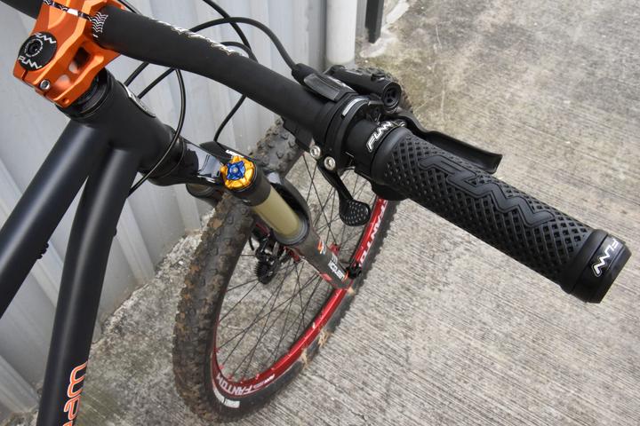 Actual product image Funn Combat II Bicycle Grips