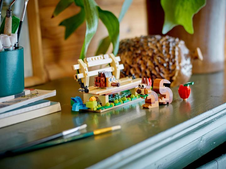 Actual product image LEGO Creator - Bird House (31143, LEGO Creator 3-in-1)