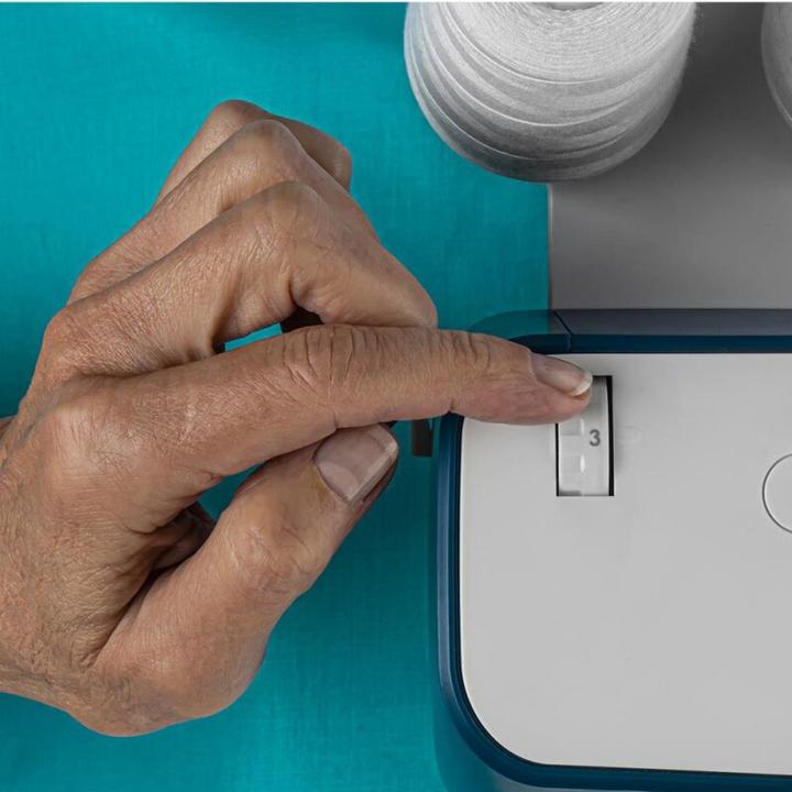 Image du produit Pfaff Surjeteuse Admire 1000