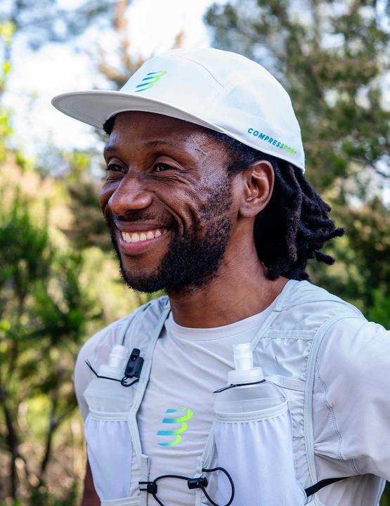 Actual product image Compressport 5 Panel Cap (One size)