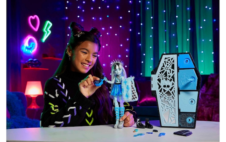 Actual product image Monster High Segreti da Brivido™ Colori Mostruosi™ Frankie Stein™ Bambola