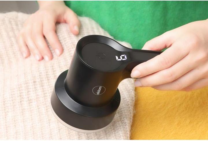 Actual product image Eldom TORI rechargeable and mains-powered clothes shaver