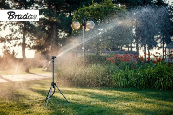 Immagine prodotto Bradas Sprinkler da giardino a cavalletto telescopico, in ottone, irrigatore a cerchio Sprinkler da (Irrigatore circolare)