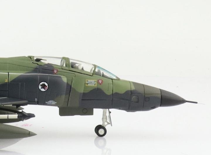 Image du produit Hobby Master RF-4E Phantom Norm 83A, 35+67 AufklG 52, Deutsche Luftwaffe, Leck 1992 1:72 HA19050.