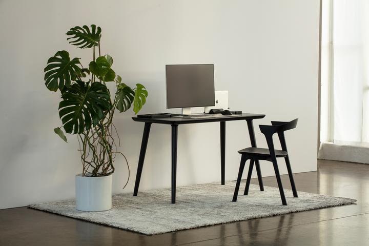 Actual product image Oakywood Classic Desk - Klassischer Schreibtisch aus Massivholz - Schwarz / 100x50 - (100 x 50 cm)