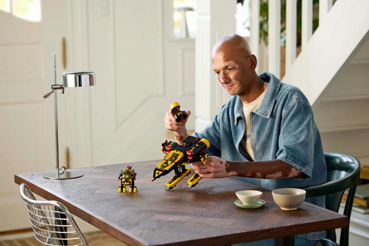 Actual product image LEGO Blacktron Renegade (10355, LEGO Icons, LEGO Rare Sets)