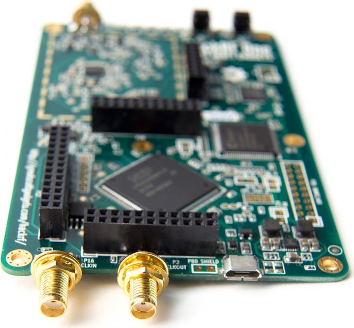 Actual product image NooElec HackRF One