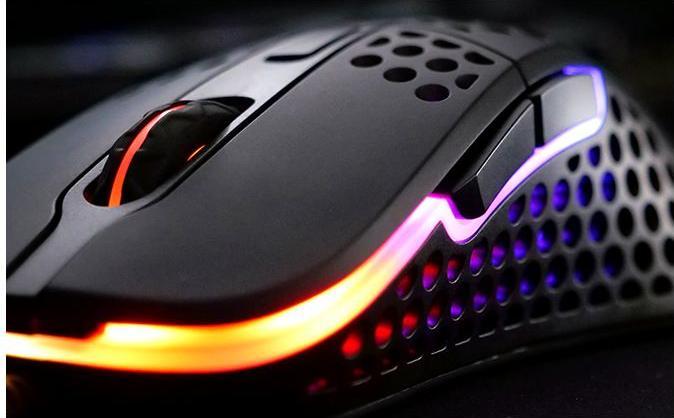 Productafbeelding CHERRY xtrfy M4 RGB (Bedraad)