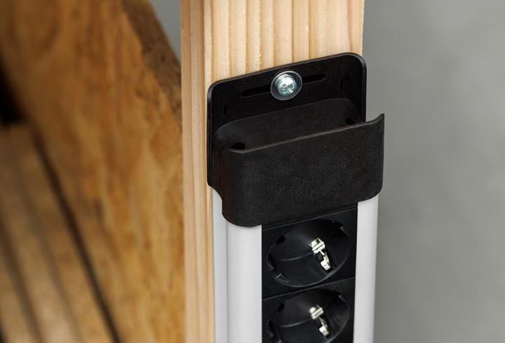 Actual product image Bachmann CONNECTUS 6-Fach Steckdosenleiste (Robuste Mehrfachsteckdose mit Schalter und 2m Kabel) Gra (6 x, CEE 7/3, 2 m)