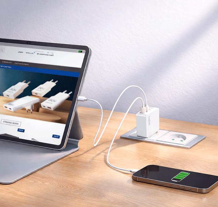 Actual product image LogiLink PA0336W (24 W, 4 ports)