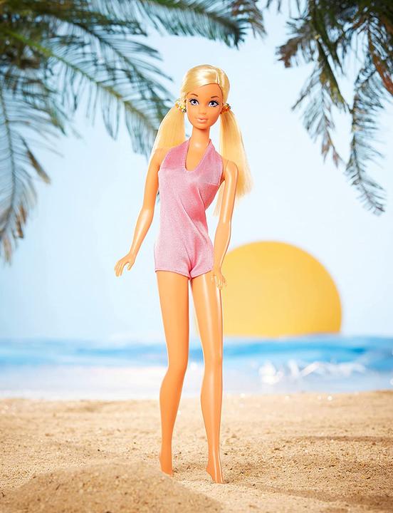 Actual product image Mattel Barbie Retro 1971 Malibu Barbie Gift Set