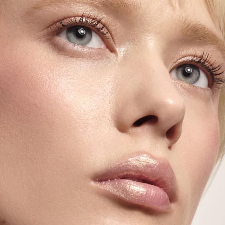 Actual product image Giorgio Armani Prisma Glass Icy Plumper 02