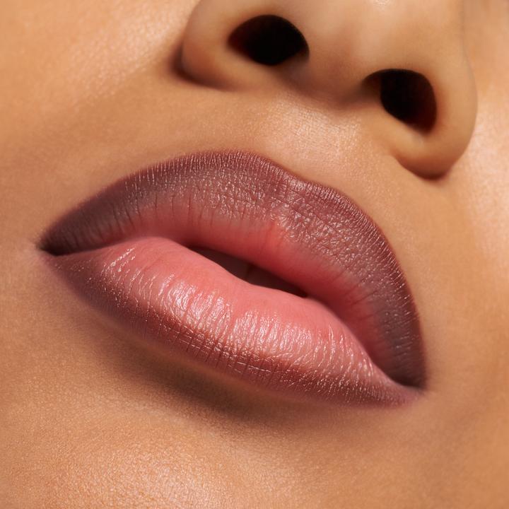 Immagine prodotto essence Poutline soft glide (#714530 Cocoa Me Crazy)