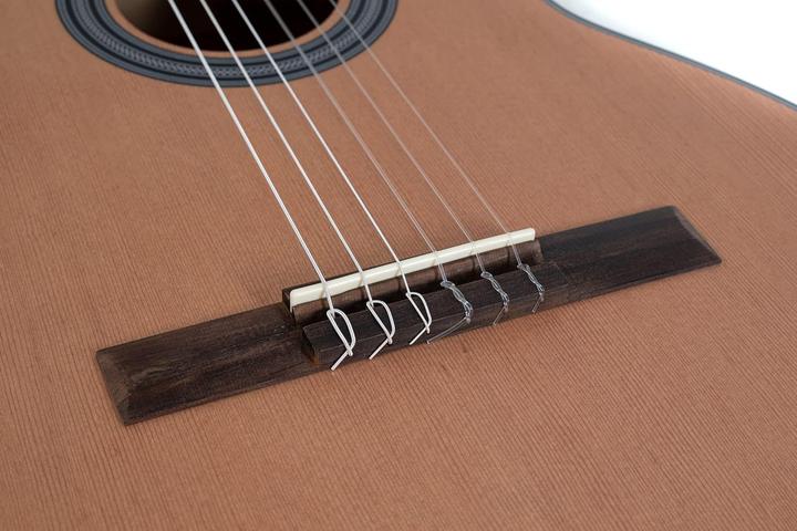 Actual product image Gewa Student Classical Guitar Cedar Top (Classical guitar, Back: Okoume, Fingerboard: Zwarthout Tek, Neck: Okoume with carbon fibre reinforcement, Pages: Okoume, Top: Cedar)