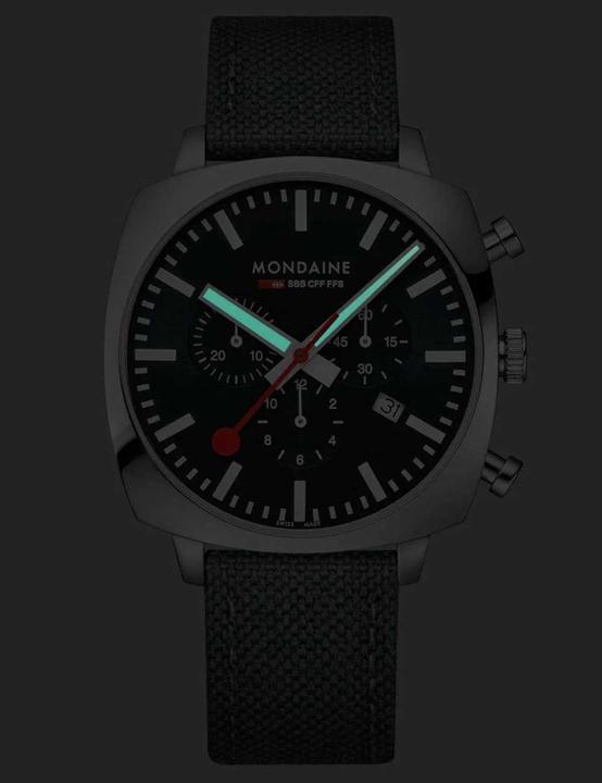 Actual product image Mondaine Grand Cushion (Chronograph, 41 mm)