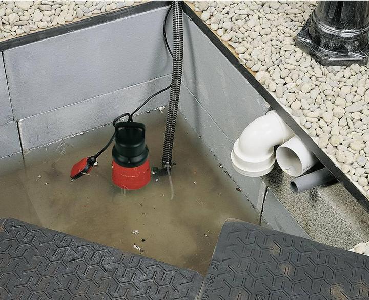 Produktbild T.I.P. Schmutzwasser-Tauchpumpe 30261 (Schmutzwasserpumpe)
