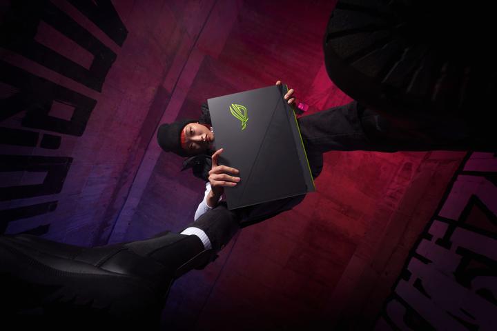 Produktbild ASUS G614JI-N3432W (16", 1000 GB, 32 GB, Eng. Int., Intel Core i7-13650HX)