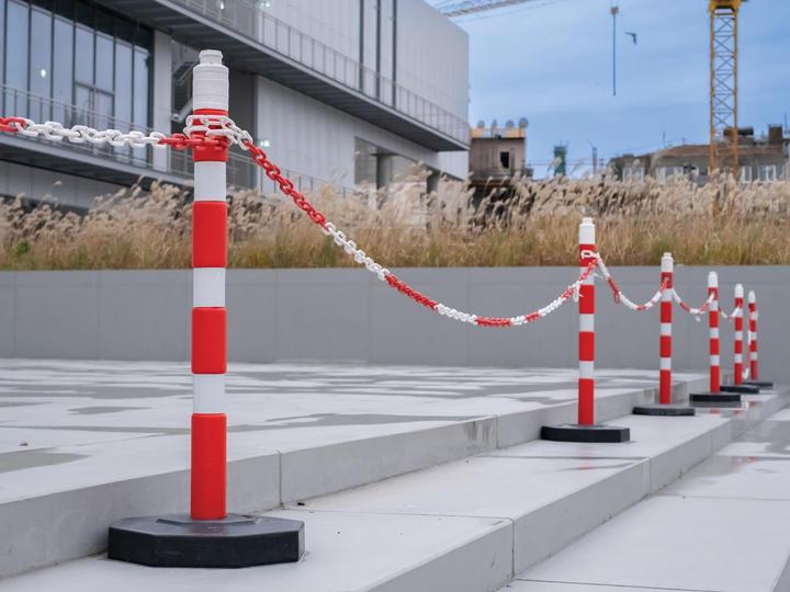 Actual product image Velleman RED/WHITE CHAIN - 5 m