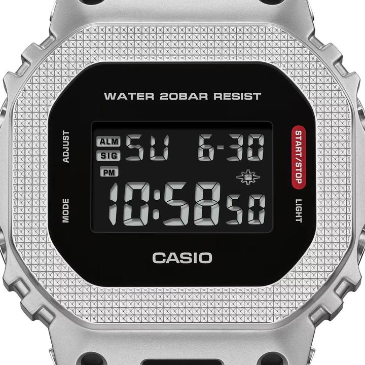 Produktbild Casio GM-5600M-1ER (Digitaluhr, 49.60 mm)
