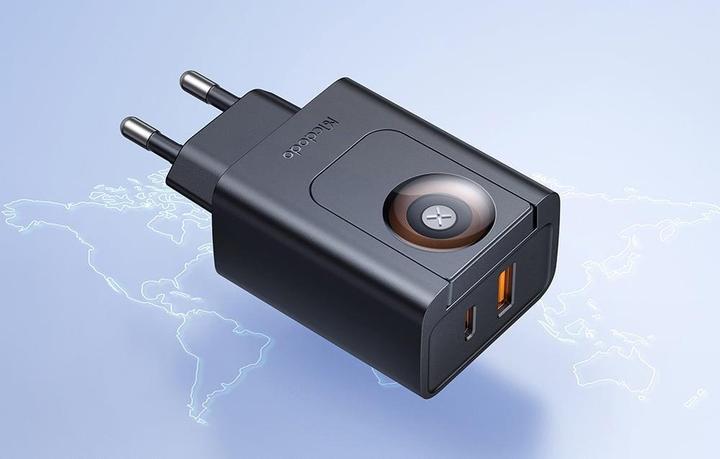 Actual product image Mcdodo CH-3700 30W 2-in-1 USB-C+A Charger, black (30 W, 3 ports)