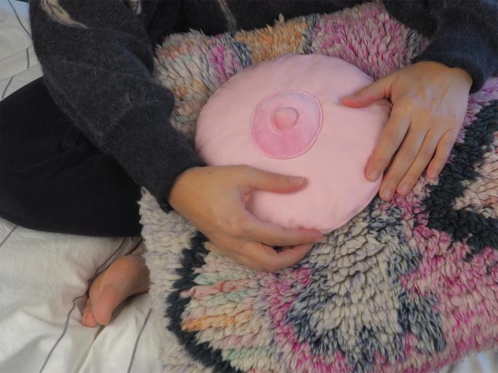 Produktbild Bitten Huggable Pink Boob