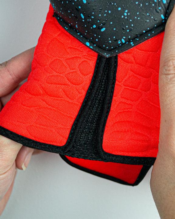 Actual product image Reusch Goalkeeper Glove Attrakt Fusion Guardian Adaptiveflex (8)