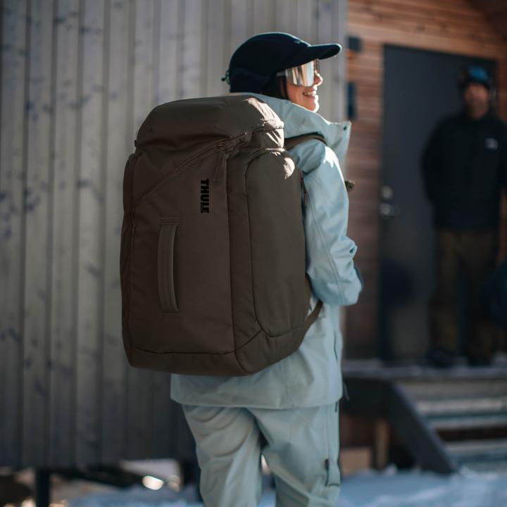 Produktbild Thule 5157 Roundtrip Rolling Ski and Snowboard Boot Backpack 60L Deep Khaki (60 l)