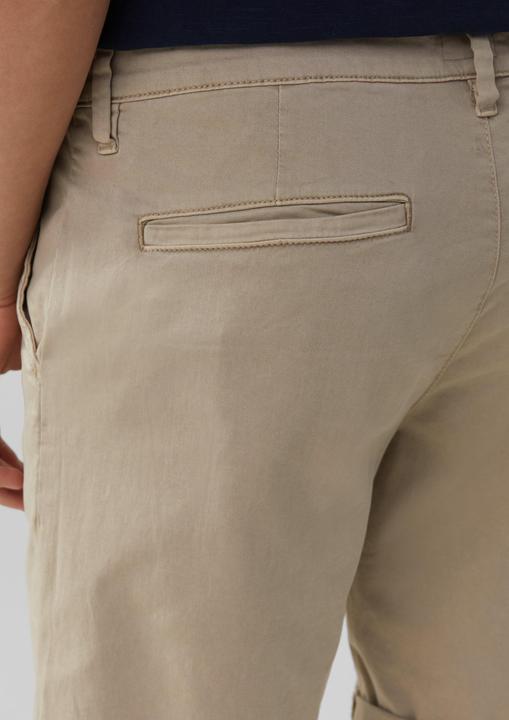 Produktbild S.Oliver Hose Chino-Shorts John aus Baumwollstretch mit fixiertem Turn-up (36)