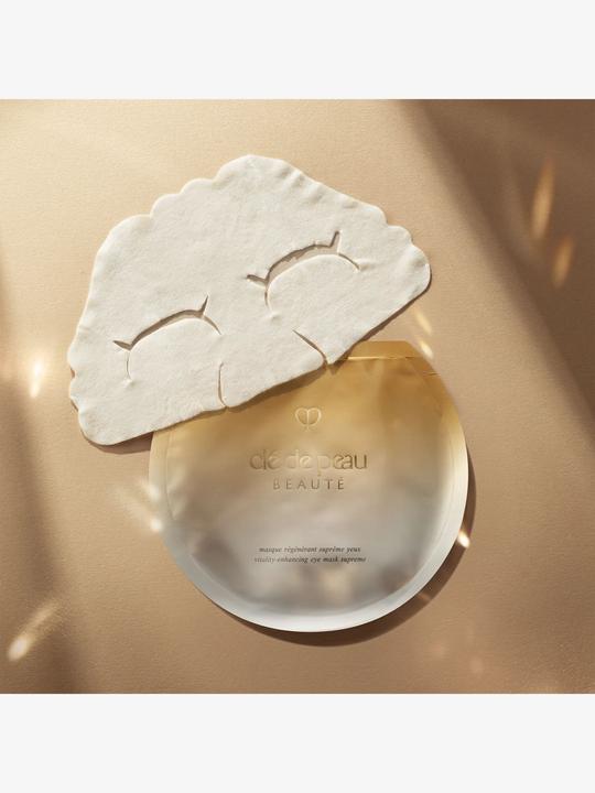 Actual product image Clé De Peau Vitality-Enhancing Eye Mask Supreme (Eye patches, 90 ml)
