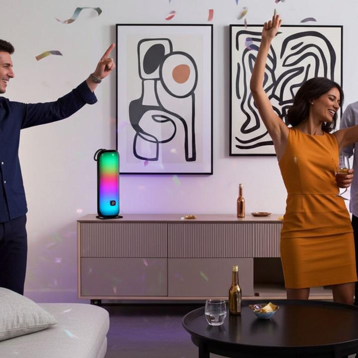 Produktbild Technaxx MusicMan Portable Bluetooth Speaker with RGB Disco Lights, FM Radio, USB & MicroSD Playback, 1800mAh (4 h)