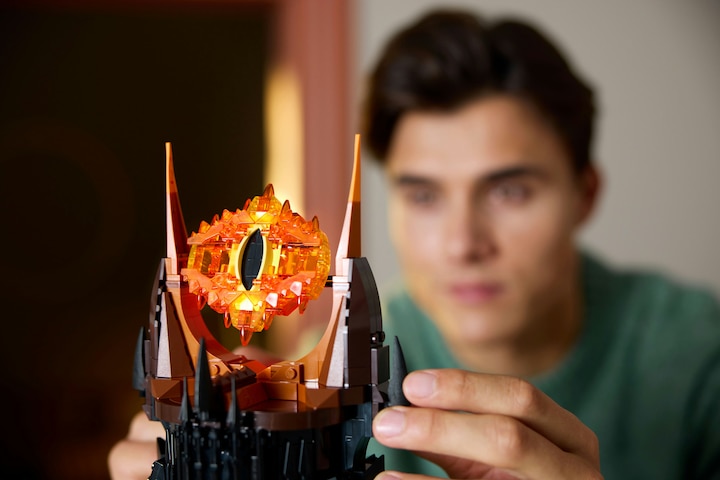 Immagine prodotto LEGO Il Signore degli Anelli: Barad-dûr (10333, LEGO Icons, Set LEGO rari)