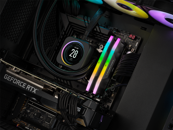 Productafbeelding Corsair Vengeance RGB (2 x 16GB, 7200 MHz, DDR5 RAM, DIMM 288 pin)
