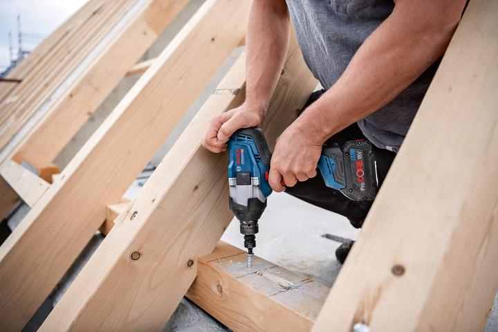 Actual product image Bosch Professional Cordless impact wrench GDS 18V-1050 H, 2 ProCORE18V 5.5Ah batteries, charger, L-BOXX