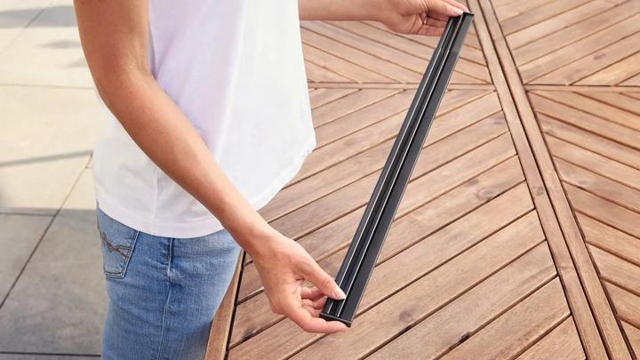 Produktbild tesa Insektenschutz Alu Lamellentür für Balkon- und Terrassentüren (95 x 220 cm)