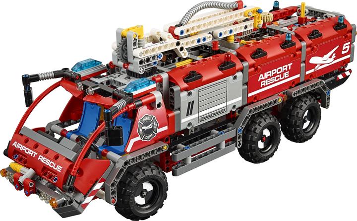 Actual product image LEGO Technic airport fire engine (42068, LEGO Technic)
