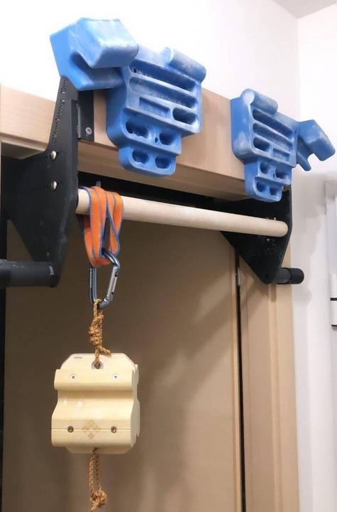 Actual product image Clevo Climbing Hangboard suspension for the door frame
