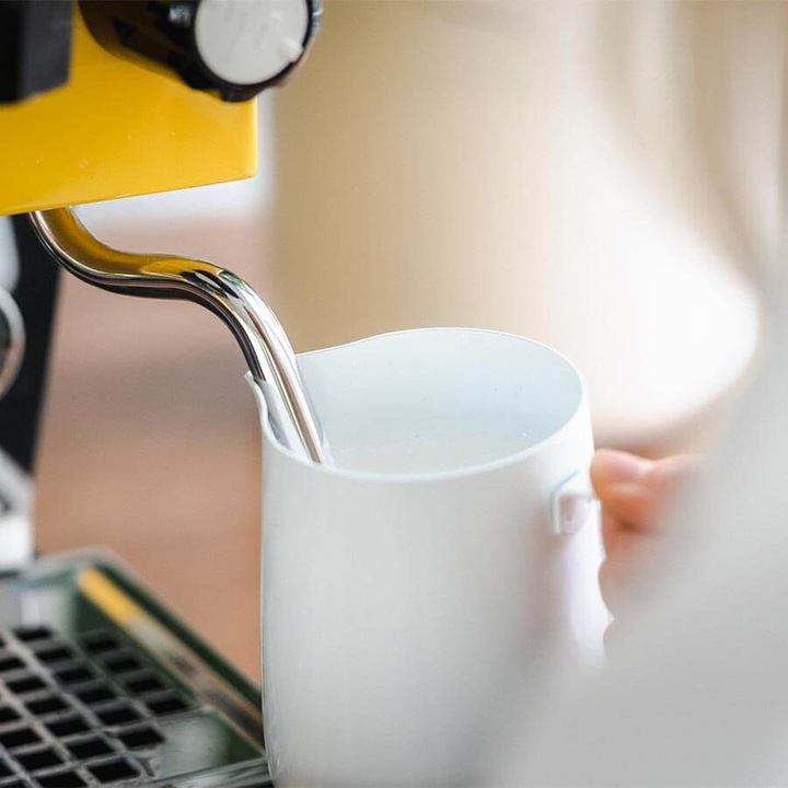 Image du produit Rhino Coffee Gear Pot à lait blanc Rhinowares (CD/RHWH12OZ) (0.36 l)