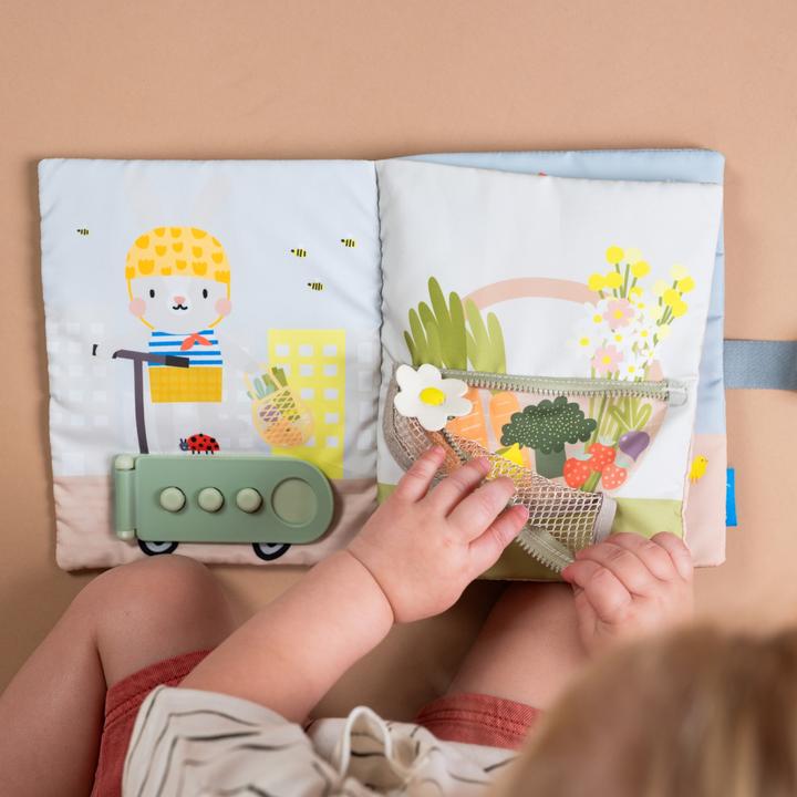 Produktbild Taf Toys Mein erstes Aktivitätenbuch