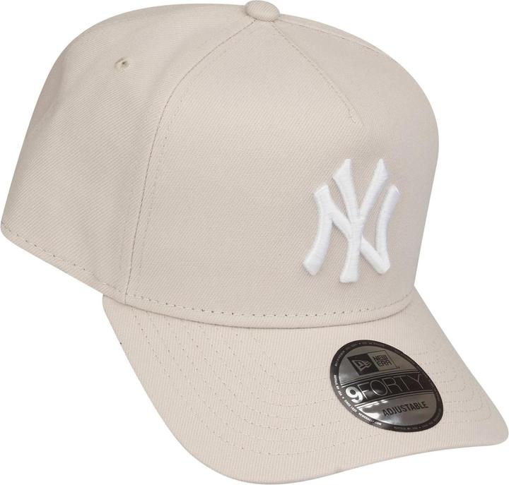 Actual product image New Era 9Forty Snapback Trucker Cap - New York Yankees Stone