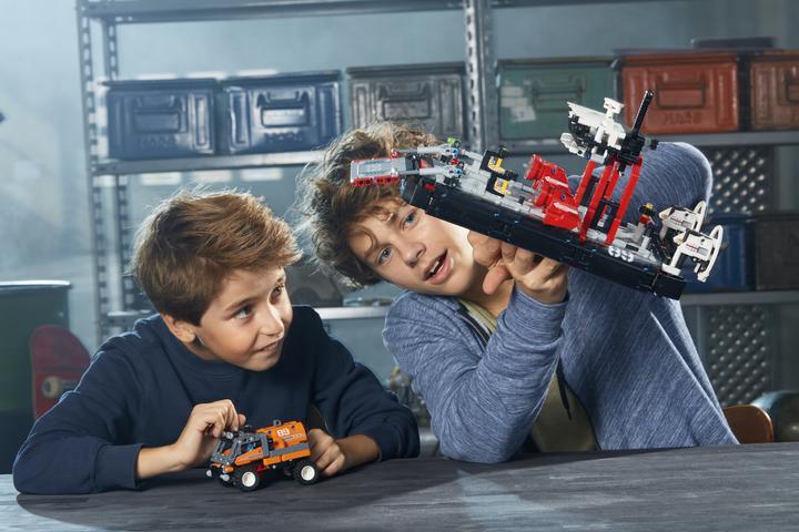 Produktbild LEGO Luftkissenboot (42076, LEGO Technic)