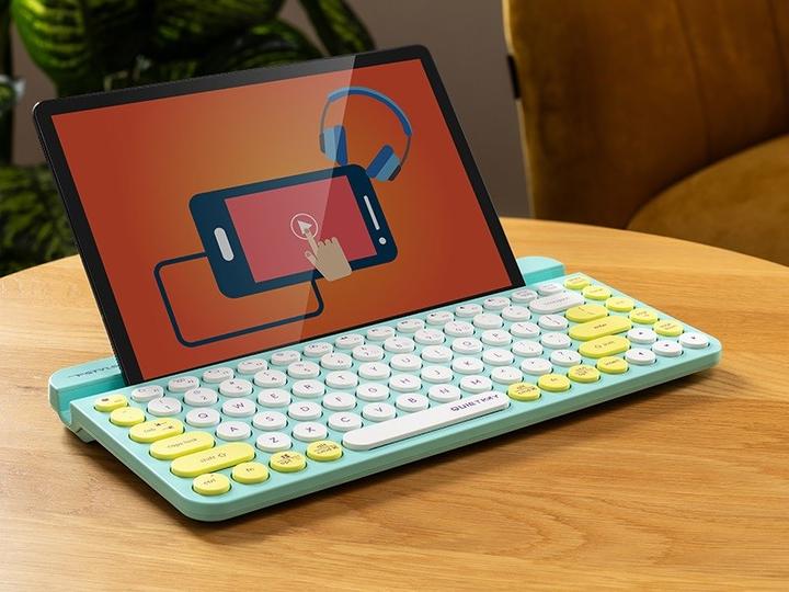 Actual product image A4Tech A4T FSTYLER FBK30 Black (Silent) (US, Wireless)