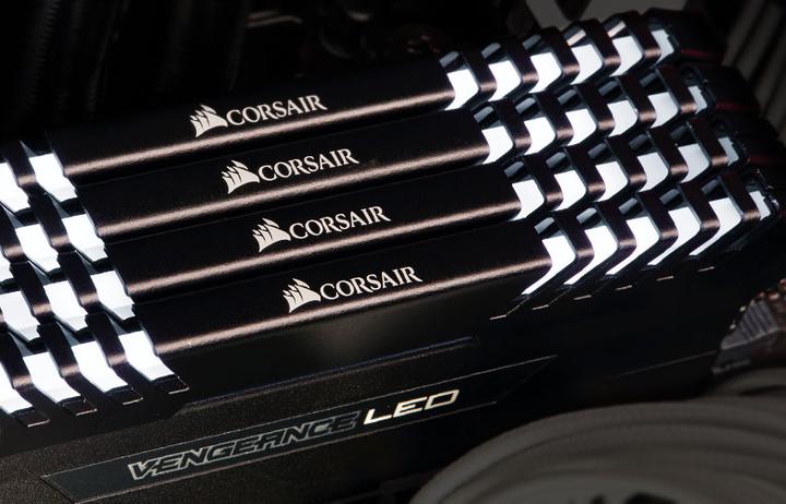 Produktbild Corsair Vengeance LED (4 x 16GB, 3000 MHz, DDR4-RAM, DIMM)