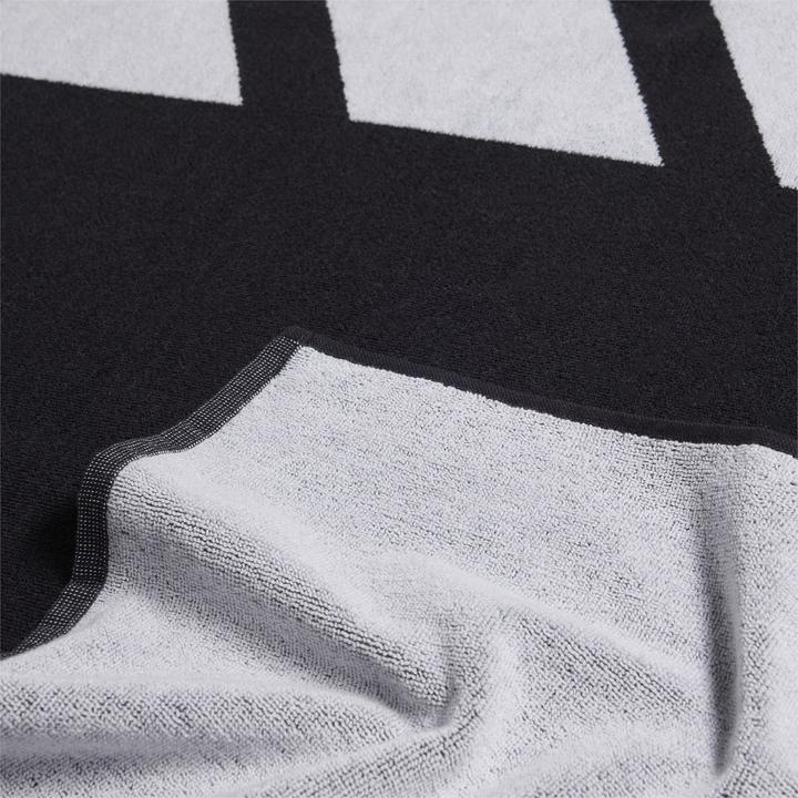 Actual product image Adidas 3 Bar towel (70 x 140 cm)