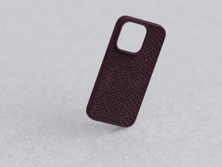 Actual product image Njord Salmon Leather Magsafe Case for iPhone 15 Pro Max, Rust (Apple iPhone 15 Pro Max)