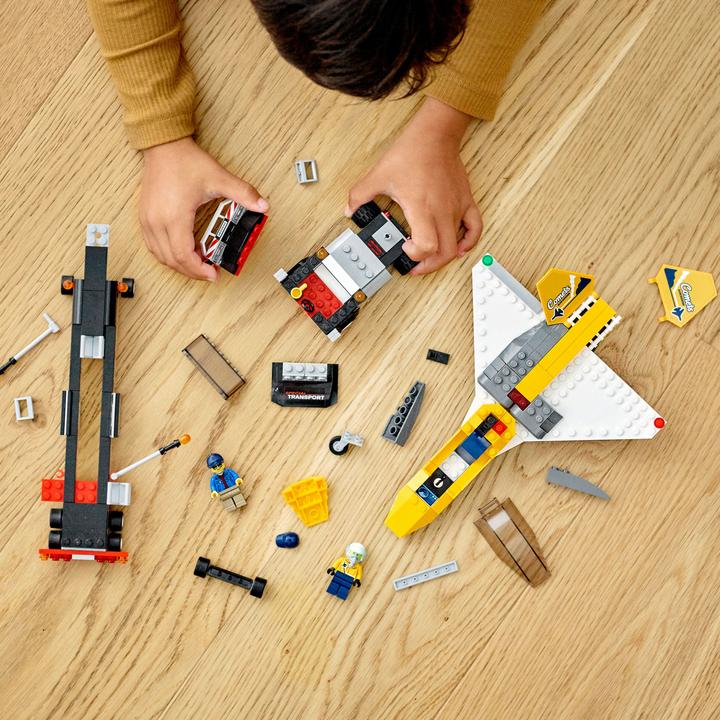 Produktbild LEGO Flugshow-Jet-Transporter (60289, LEGO City)